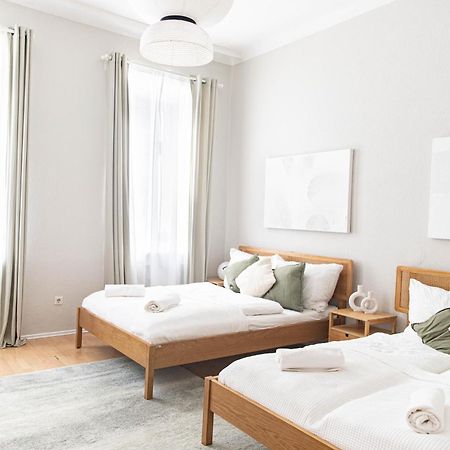 Spacious Apartment, 3 Min To U1 Reumannplatz Βιέννη Εξωτερικό φωτογραφία