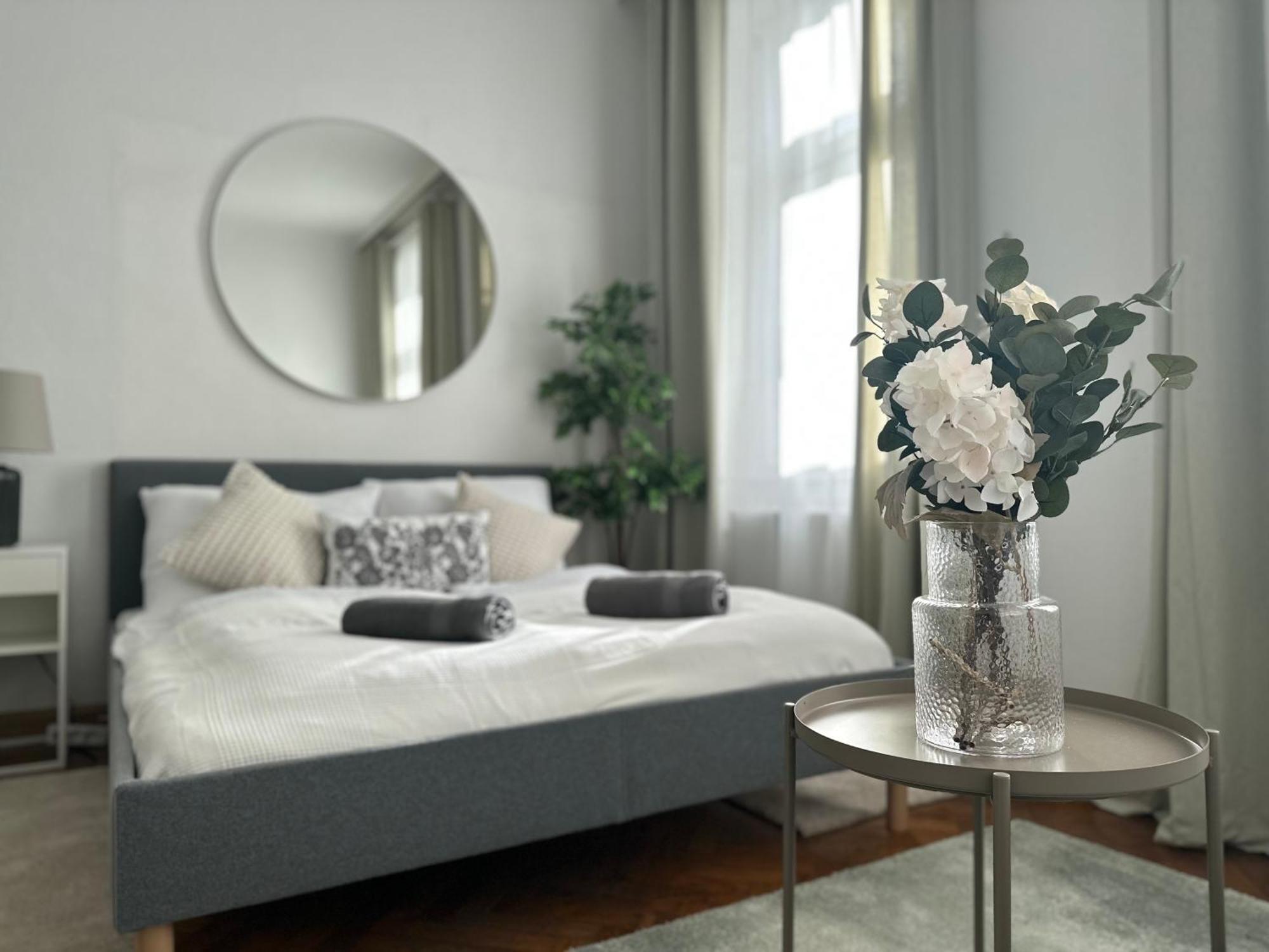 Spacious Apartment, 3 Min To U1 Reumannplatz Βιέννη Εξωτερικό φωτογραφία